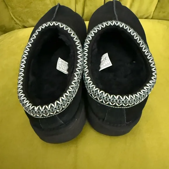 UGG Tasman II slip on shoes black size 8