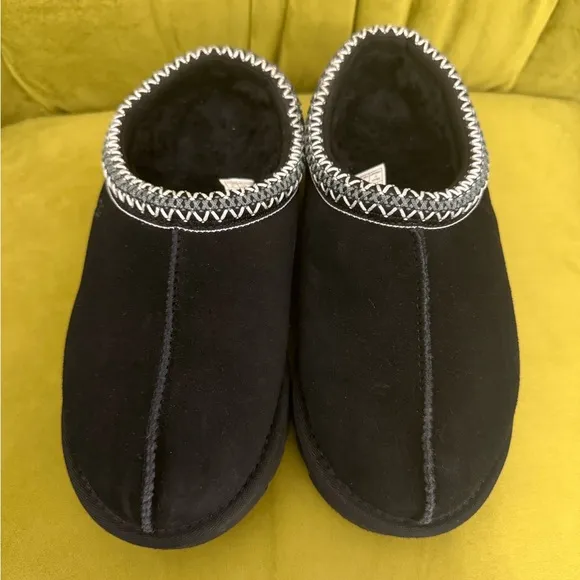 UGG Tasman II slip on shoes black size 8