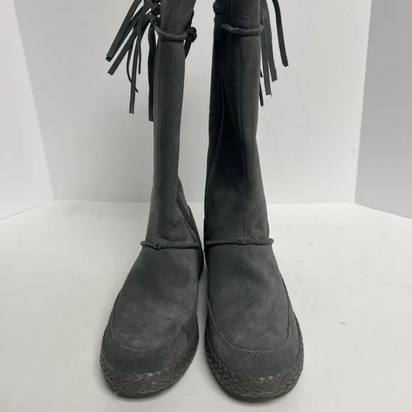 UGG Women's Emerie, Gray Fashion Boots, Size 5 M