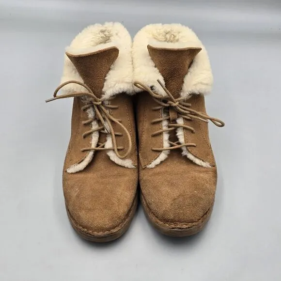 UGG Women's Size 9.5 US VGC Quincy Brown Suede Sheepskin Winter Sherpa Boots