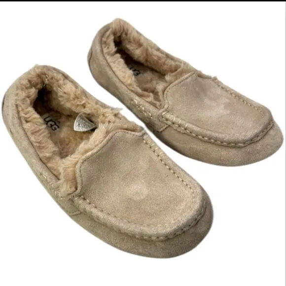 UGG WOMANS Ansley sheepskin slipper 7  beige 1106878 shoes nubuck suede