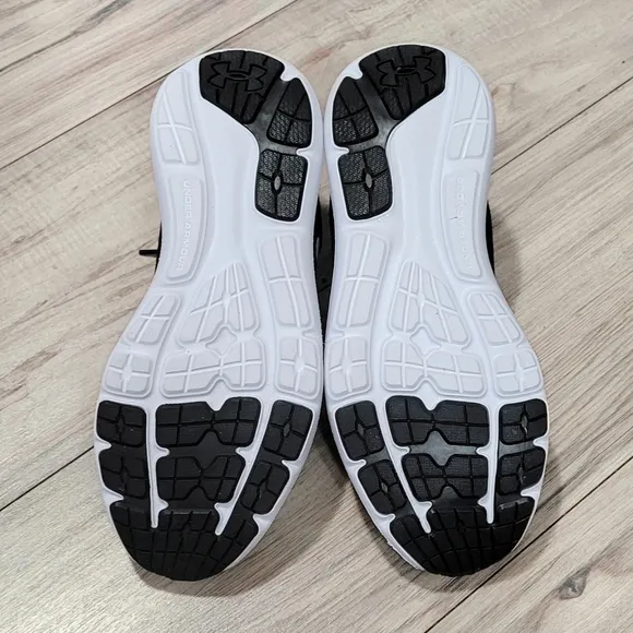 Under Armour Surge 3 Womens Size 10 Running Shoes Black Pink
