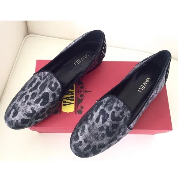 Vaneli Agatha Animal Print Flat Dress Shoes Black Silver Leopard Loafers Pumps 8