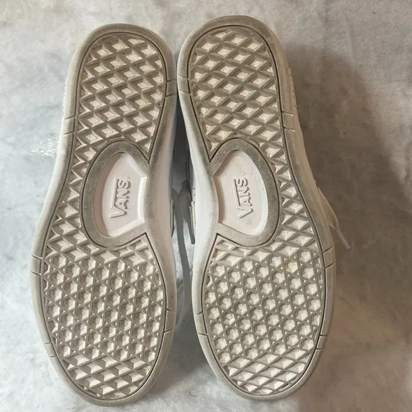 Vans Leather ComfyCush White Sneakers