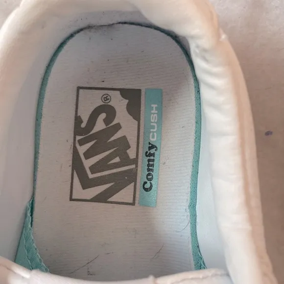 Vans Leather ComfyCush White Sneakers