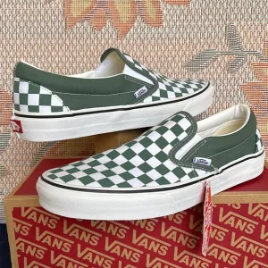 Vans Men’s Classic Slip-0nColor Theory CheckerboardVN0A5JMHYQWSneakers