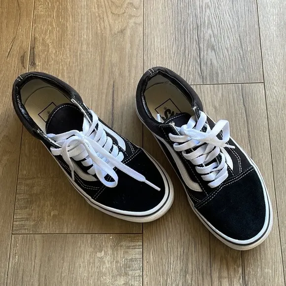 Vans Old Skool Black &amp; White Skate Low Top Shoes Size Men's 4 Women's 6