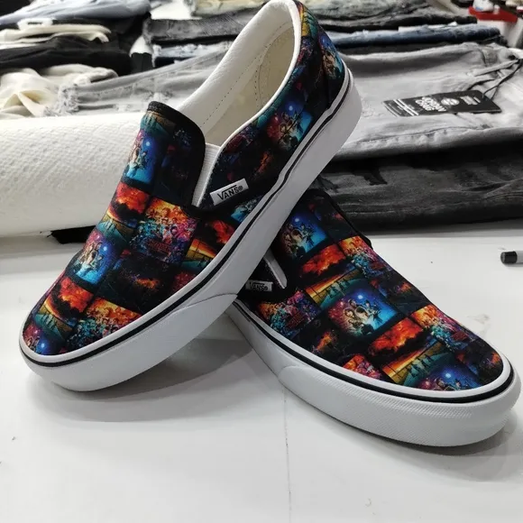 Vans Unisex Stranger Things Customs Classic Slip-on Skater Grungecore Mens 7 /W8