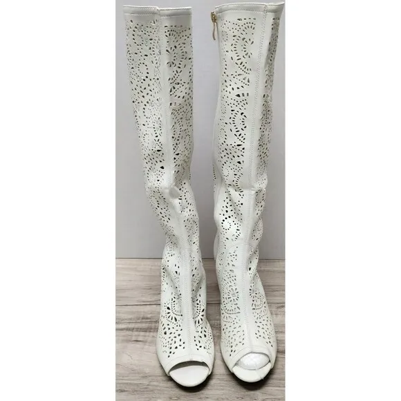 Vero White Faux Leather Print Cut Out Boots Woman's Size 7.5