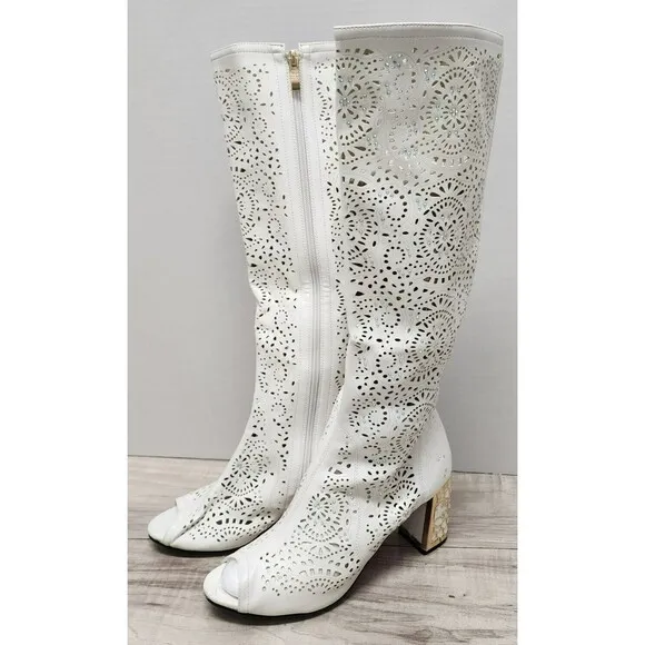 Vero White Faux Leather Print Cut Out Boots Woman's Size 7.5