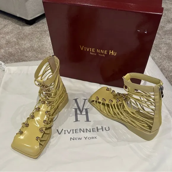 VHNY Vivienne Hu size 37 or 7 Lemon Studded Leather Straps NEW w/Box &amp; Dust Bag