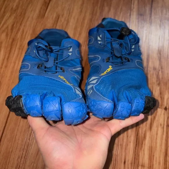 Vibram Blue FiveFingers Hiking Athletic Shoes size 11 new without box