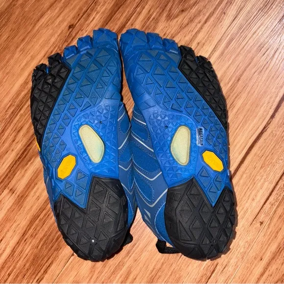 Vibram Blue FiveFingers Hiking Athletic Shoes size 11 new without box