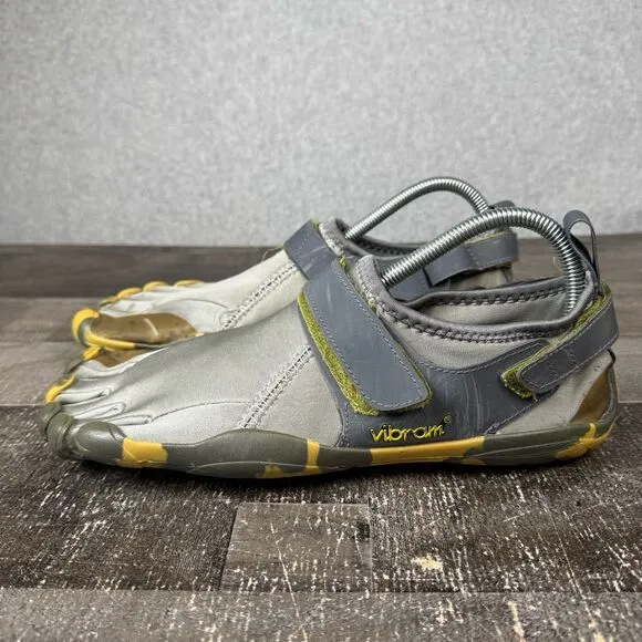 Vibram Mens Size 43 US 10 Fivefingers Athletic Slip On Shoes Gray Yellow