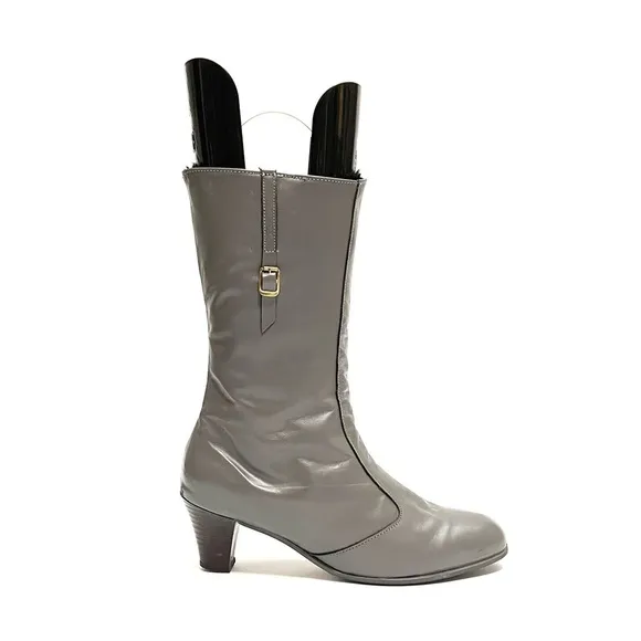 Vintage 1970s gray leather black faux fur lined heeled fashion boots