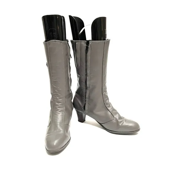 Vintage 1970s gray leather black faux fur lined heeled fashion boots