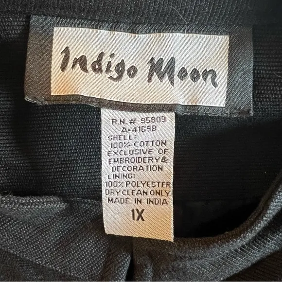 Vintage 🌹 Indigo Moon 1X Black Embroidered Jacket Red Floral Design 100% Cotton
