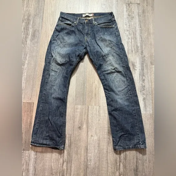 Vintage Levi's 514 Jeans  Straight Fit Blue Wash Distressed Worn Look Classic
