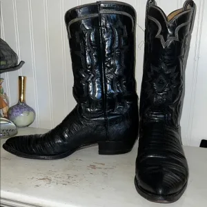 Vintage Tony Lama lizard black label Black Cowboy Boots