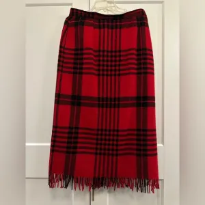 Vintage Woolrich Wool Skirt – Red Tartan Plaid | Fringe Hem