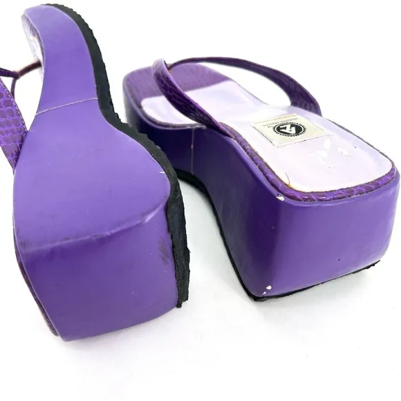 vintage Y2K chunky platform sandals thong Arizona Jean Co purple shoes