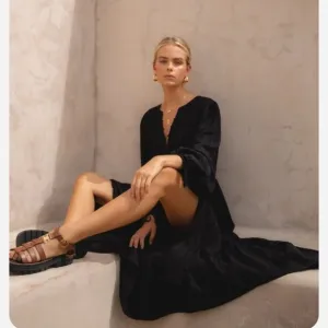 VRG GRL Dreaming of Travel Midi Dress // Black Elegant Black Maxi Dress