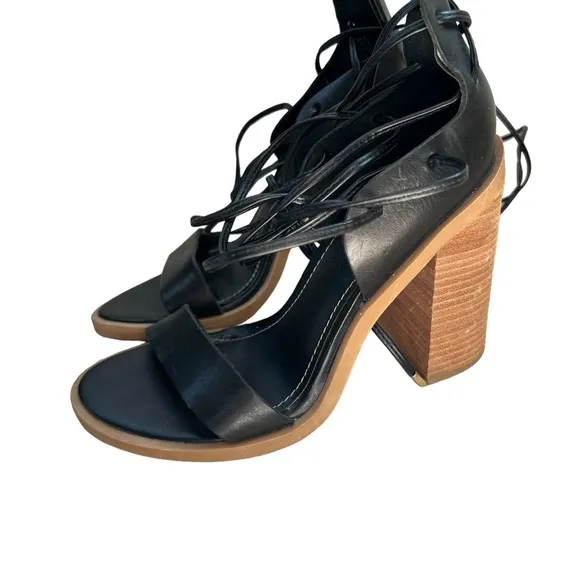 WINDSOR SMITH TEGAN HEEL BLACK Size 8