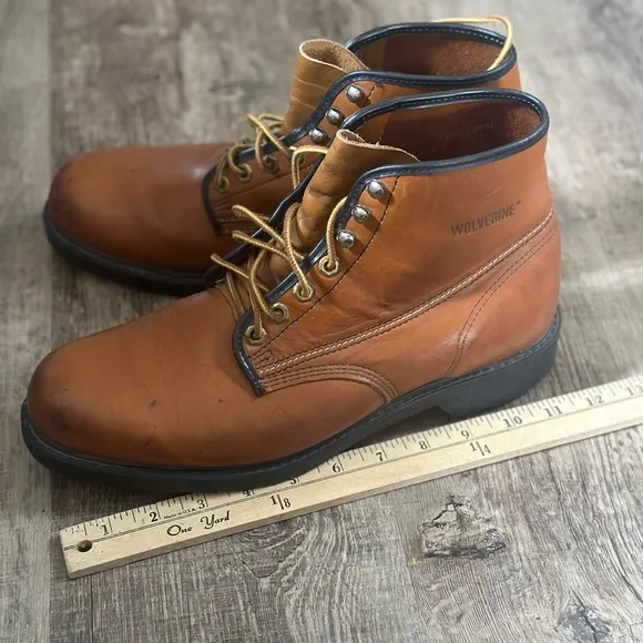 Wolverine Brown Leather Men's Boots, oil proof, rare find, excellent boots