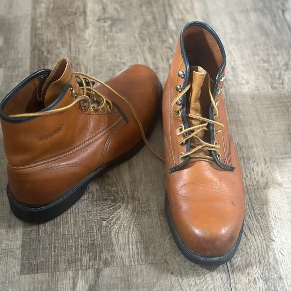 Wolverine Brown Leather Men's Boots, oil proof, rare find, excellent boots