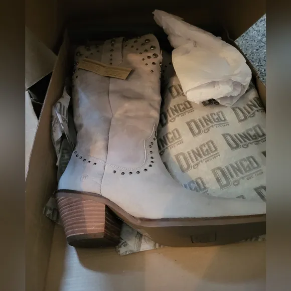 Women's Dingo Studded Off White Cowboy Boots Western Boots