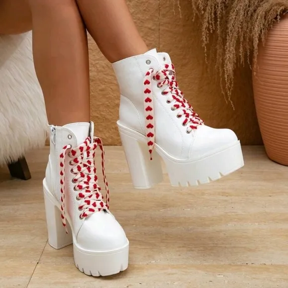 Women's Fashion Boots, New Style European &amp; American Party Heart-Shaped Lace-Up