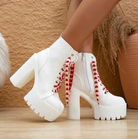 Women's Fashion Boots, New Style European &amp; American Party Heart-Shaped Lace-Up