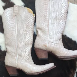 Women's Strut Cowboy Boots