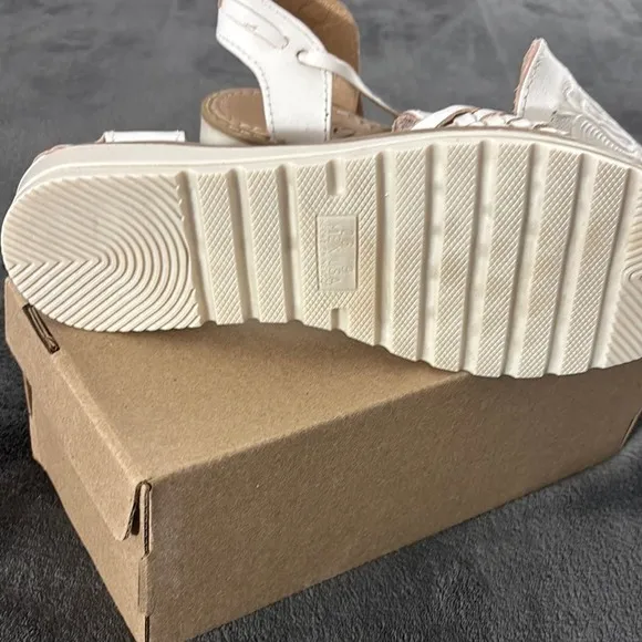 Women's White Embroidered Lace Up Sandals