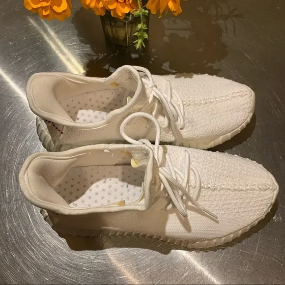 Yeezy Boost ADIDAS like Unbranded Shoes