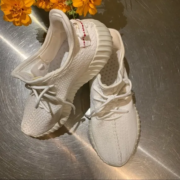Yeezy Boost ADIDAS like Unbranded Shoes