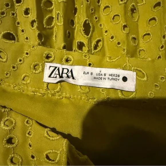 Zara Neon Mustard Green Floral Eyelet Embroidered Pleated Midi Skirt Sz S